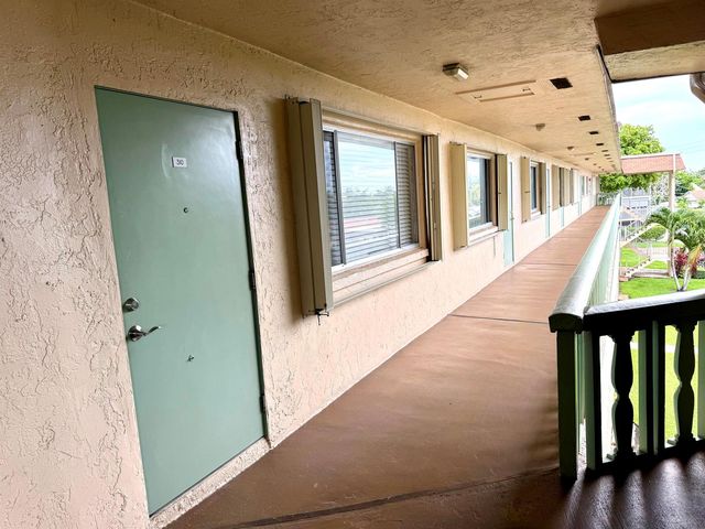 200 Village Green Circle E 310, Palm Springs, FL 33461