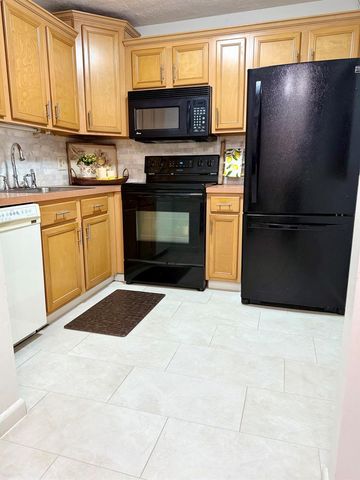 200 Village Green Circle E 310, Palm Springs, FL 33461