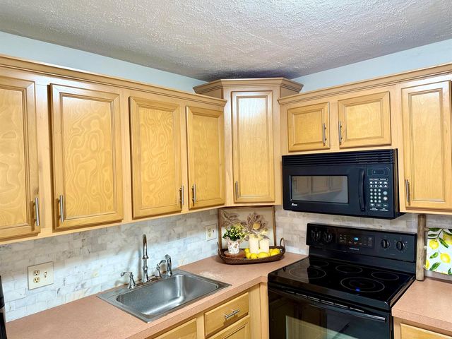 200 Village Green Circle E 310, Palm Springs, FL 33461
