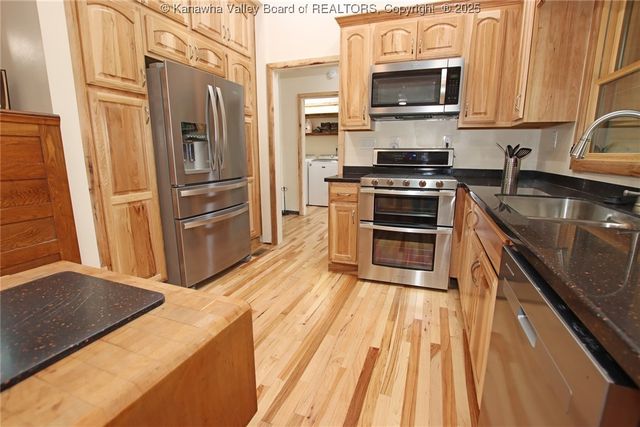 1406 Holmes Hollow Road, Charleston, WV 25312