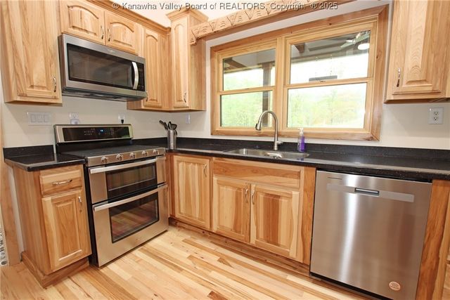 1406 Holmes Hollow Road, Charleston, WV 25312