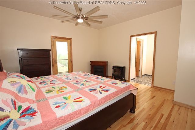 1406 Holmes Hollow Road, Charleston, WV 25312