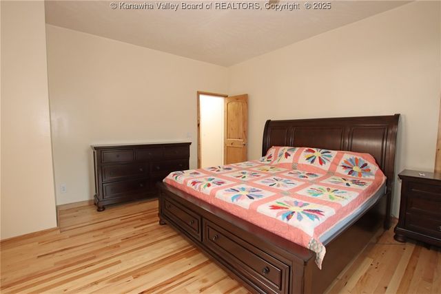 1406 Holmes Hollow Road, Charleston, WV 25312