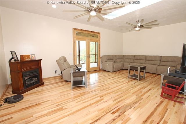 1406 Holmes Hollow Road, Charleston, WV 25312