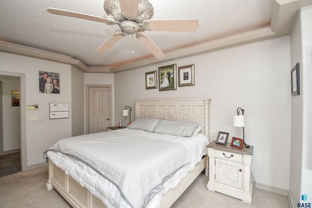 5716 S Prairie View Ct Court, Sioux Falls, SD 57108