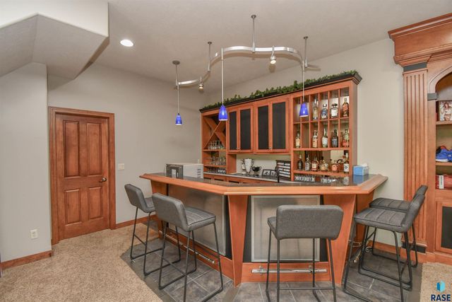 5716 S Prairie View Ct Court, Sioux Falls, SD 57108