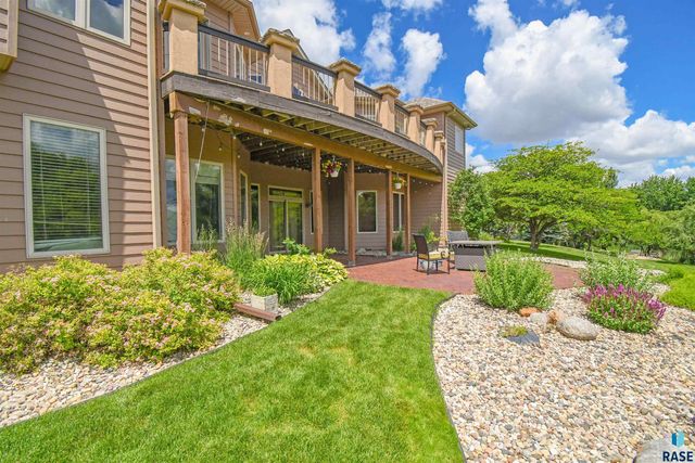 5716 S Prairie View Ct Court, Sioux Falls, SD 57108