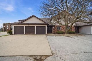 1600 Northbrook B9, Normal, IL 61761