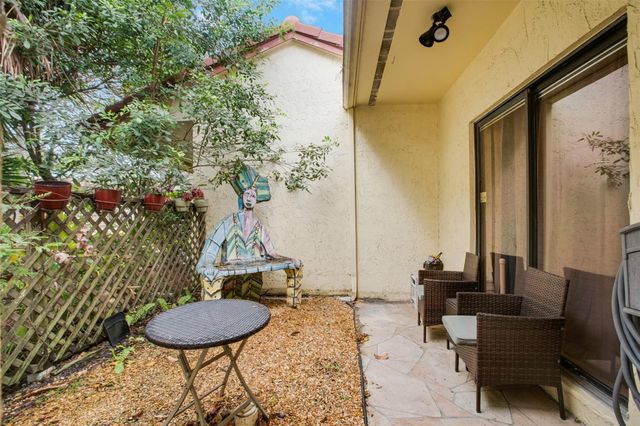 16131 Laurel Drive 33, Weston, FL 33326