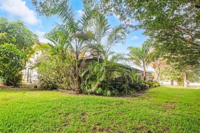 16131 Laurel Drive 33, Weston, FL 33326