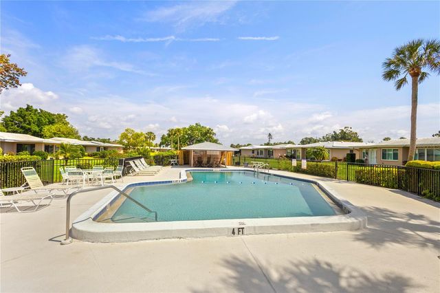 3328 DARTMOUTH LANE 1012, Sarasota, FL 34239