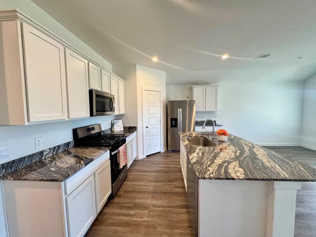 1102 Rayburn Drive, Rosharon, TX 77583