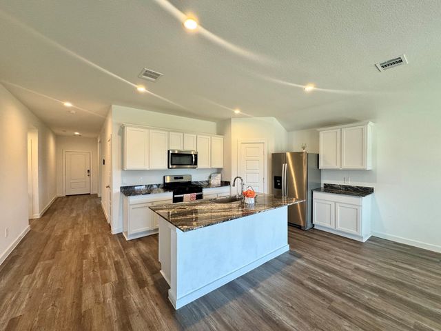 1102 Rayburn Drive, Rosharon, TX 77583