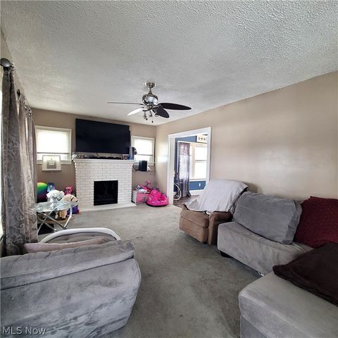 2407 Southway Street SW, Massillon, OH 44646