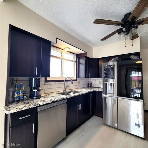 2407 Southway Street SW, Massillon, OH 44646