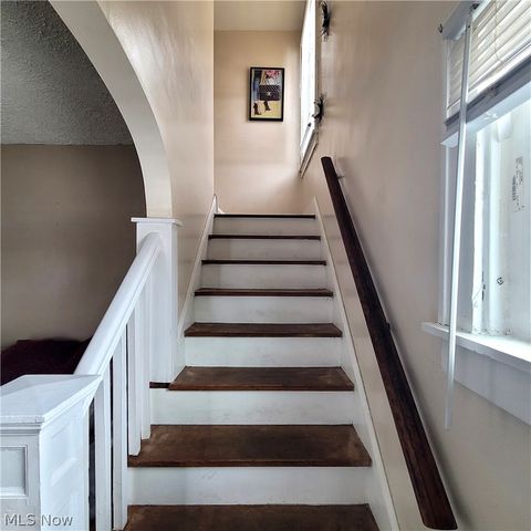 2407 Southway Street SW, Massillon, OH 44646