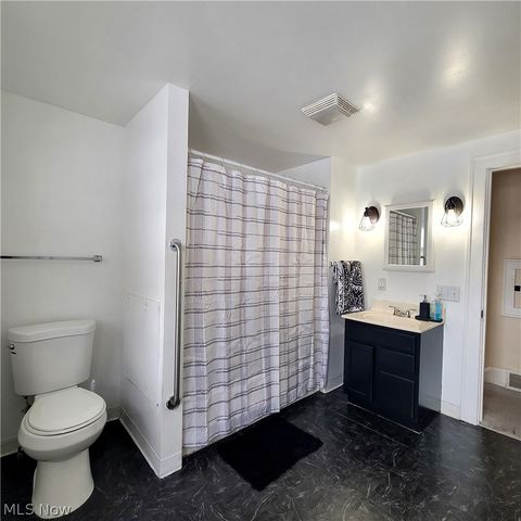 2407 Southway Street SW, Massillon, OH 44646