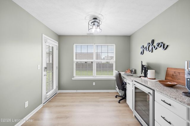 382 Villa Ln, Shepherdsville, KY 40165