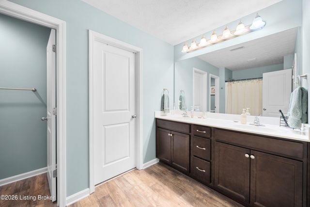 382 Villa Ln, Shepherdsville, KY 40165