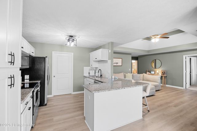 382 Villa Ln, Shepherdsville, KY 40165