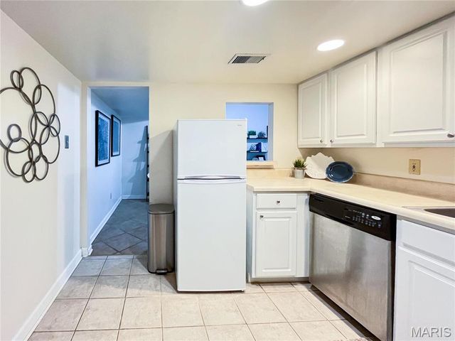 329 N Boyle Ave. E1, St Louis, MO 63108