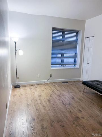 329 N Boyle Ave. E1, St Louis, MO 63108