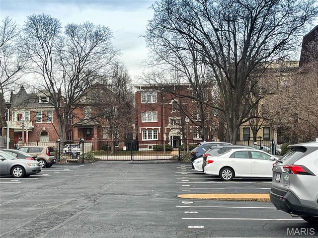 329 N Boyle Ave. E1, St Louis, MO 63108