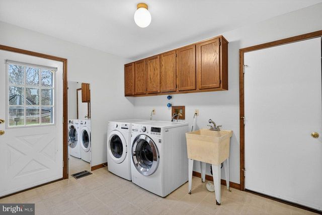 5 BANFF DR, Princeton Junction, NJ 08550