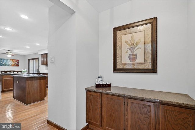 5 BANFF DR, Princeton Junction, NJ 08550