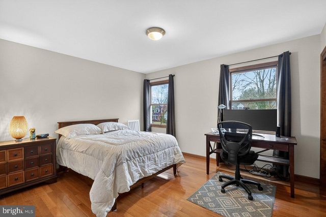 5 BANFF DR, Princeton Junction, NJ 08550