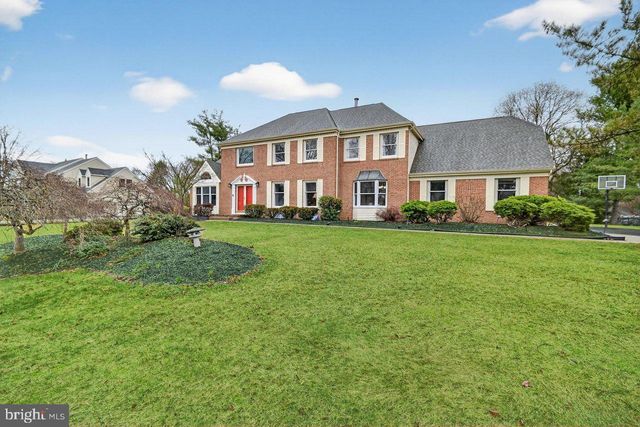 5 BANFF DR, Princeton Junction, NJ 08550