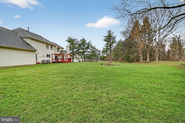 5 BANFF DR, Princeton Junction, NJ 08550