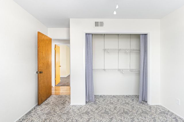 5765 Sperry Dr, Citrus Heights, CA 95621