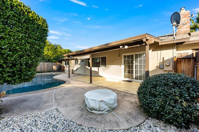 5765 Sperry Dr, Citrus Heights, CA 95621