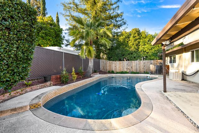 5765 Sperry Dr, Citrus Heights, CA 95621