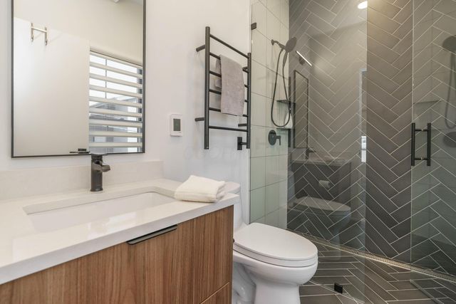 564 Lathrop Street, Columbus, OH 43206