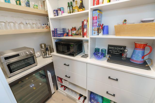 564 Lathrop Street, Columbus, OH 43206