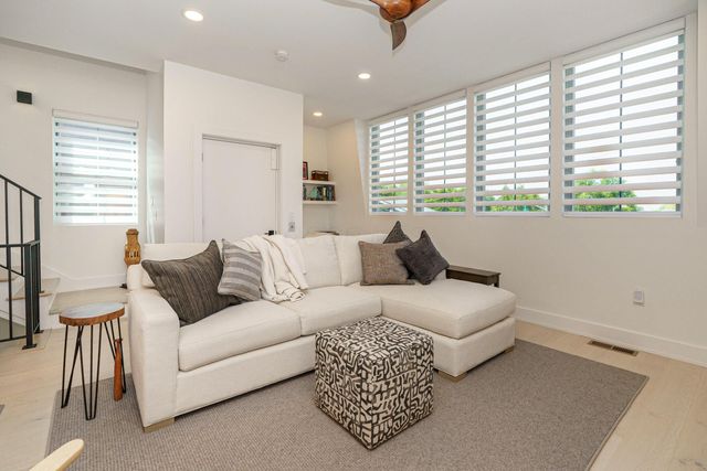 564 Lathrop Street, Columbus, OH 43206