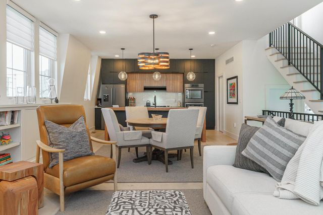 564 Lathrop Street, Columbus, OH 43206