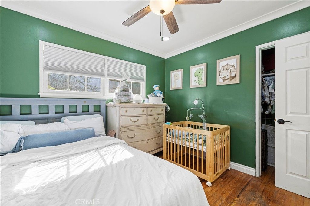 Image 19 of property listing at 18229 Strathern Street, Reseda, CA 91335