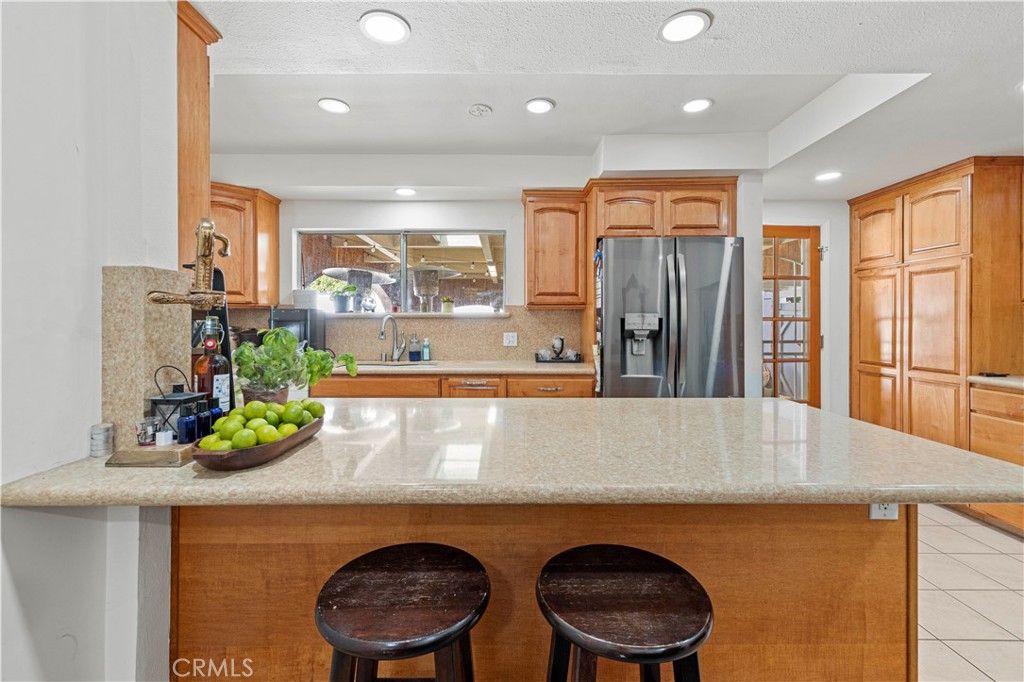 Image 8 of property listing at 18229 Strathern Street, Reseda, CA 91335