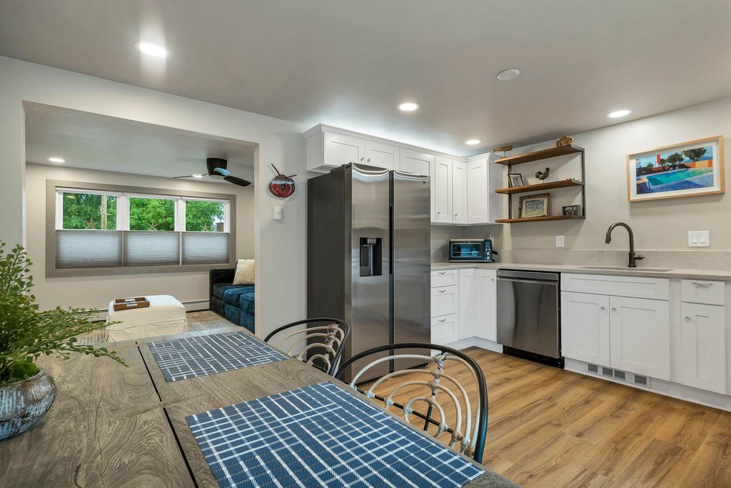 Image 18 of property listing at 3 Trafford Road, Hampton, NH 03842