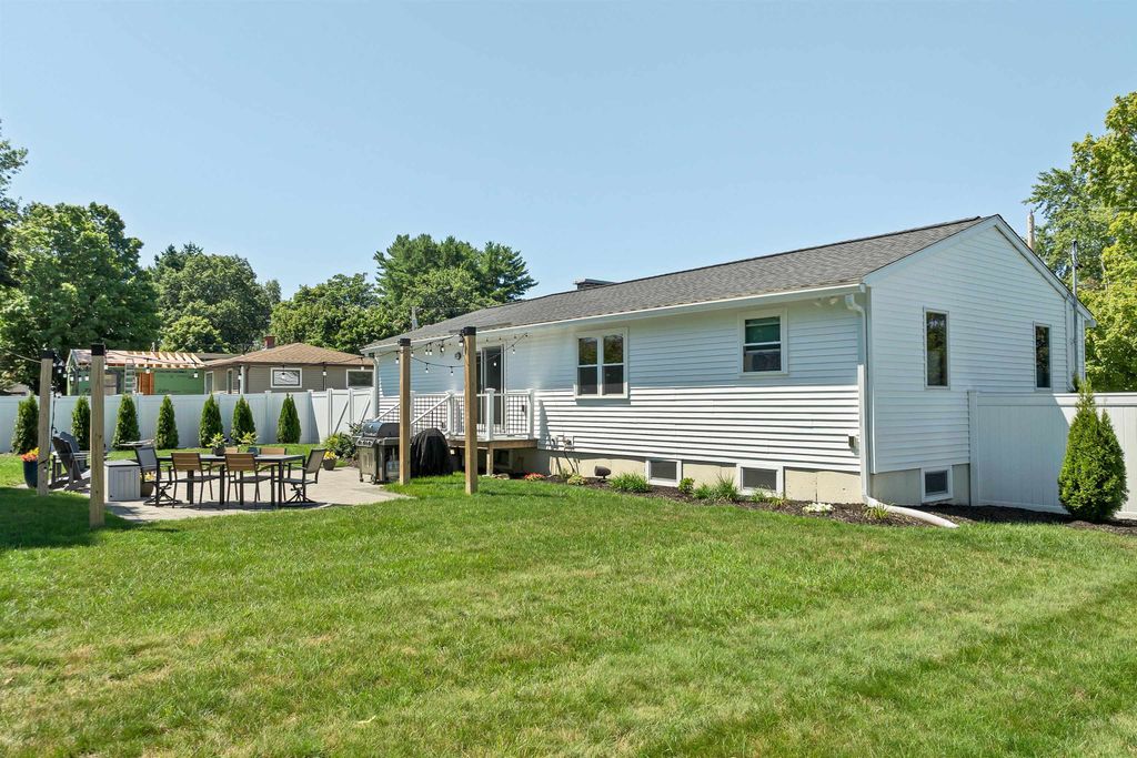 Image 50 of property listing at 3 Trafford Road, Hampton, NH 03842