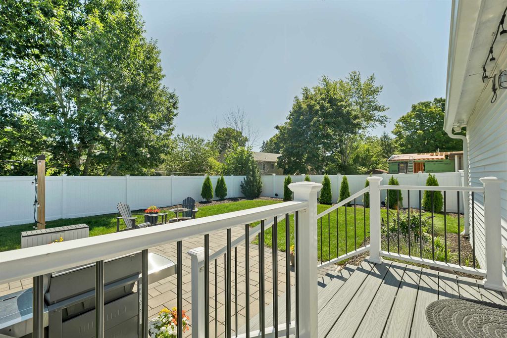 Image 52 of property listing at 3 Trafford Road, Hampton, NH 03842