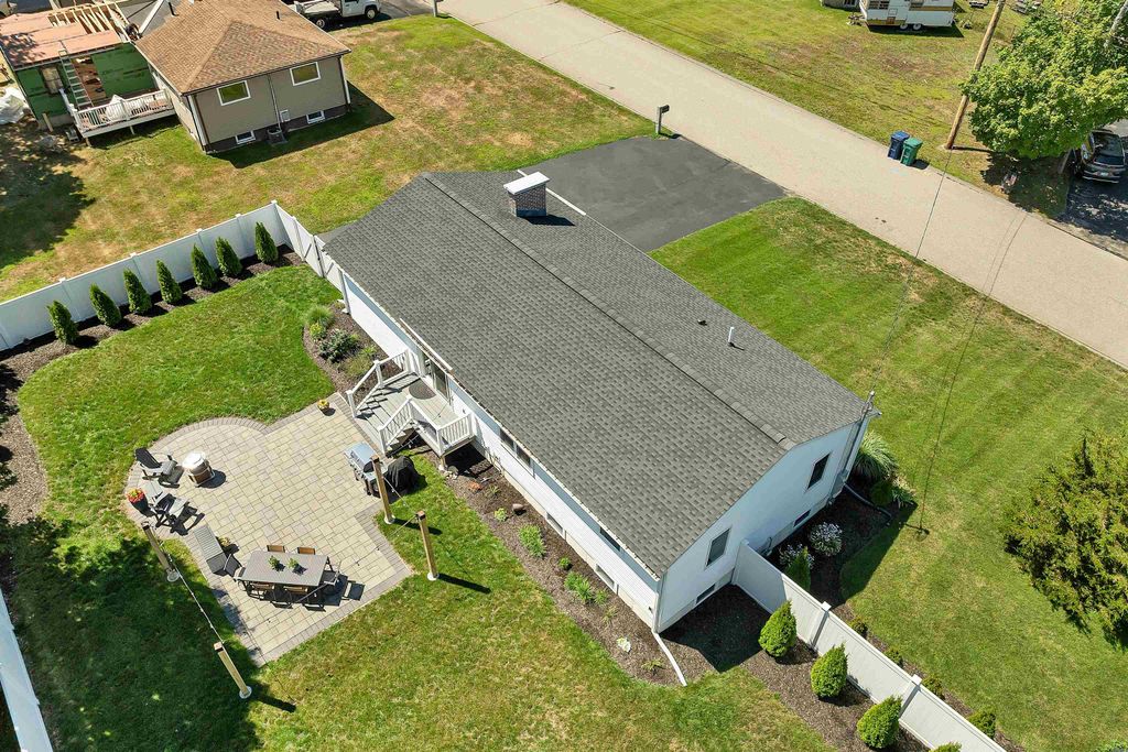 Image 53 of property listing at 3 Trafford Road, Hampton, NH 03842