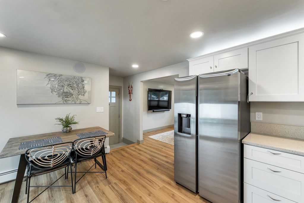 Image 7 of property listing at 3 Trafford Road, Hampton, NH 03842