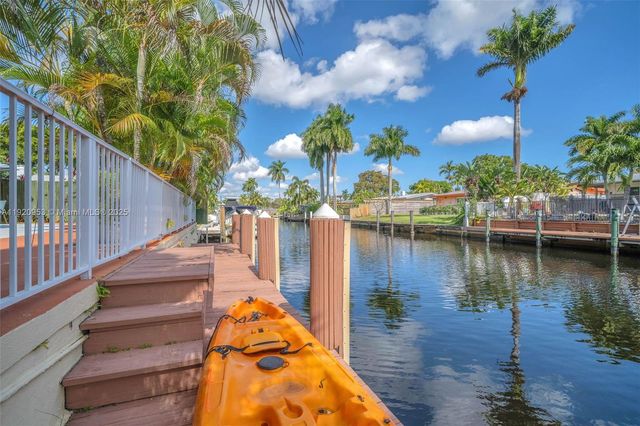 2478 Cat Cay Ln, Fort Lauderdale, FL 33312