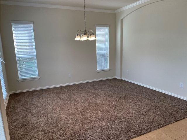 627 Oak Circle Drive E, Conroe, TX 77301