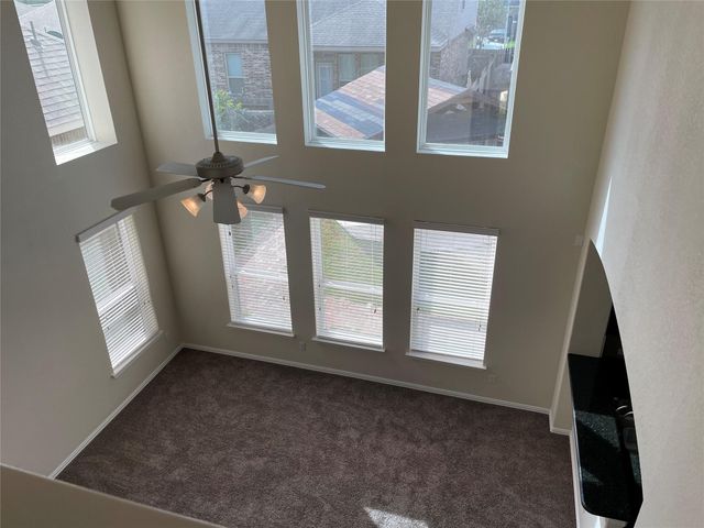 627 Oak Circle Drive E, Conroe, TX 77301