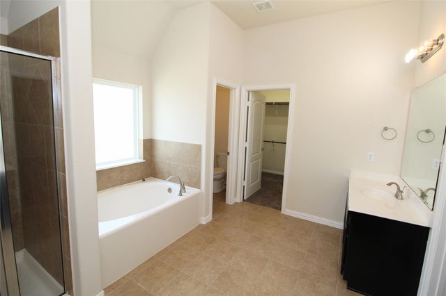 627 Oak Circle Drive E, Conroe, TX 77301